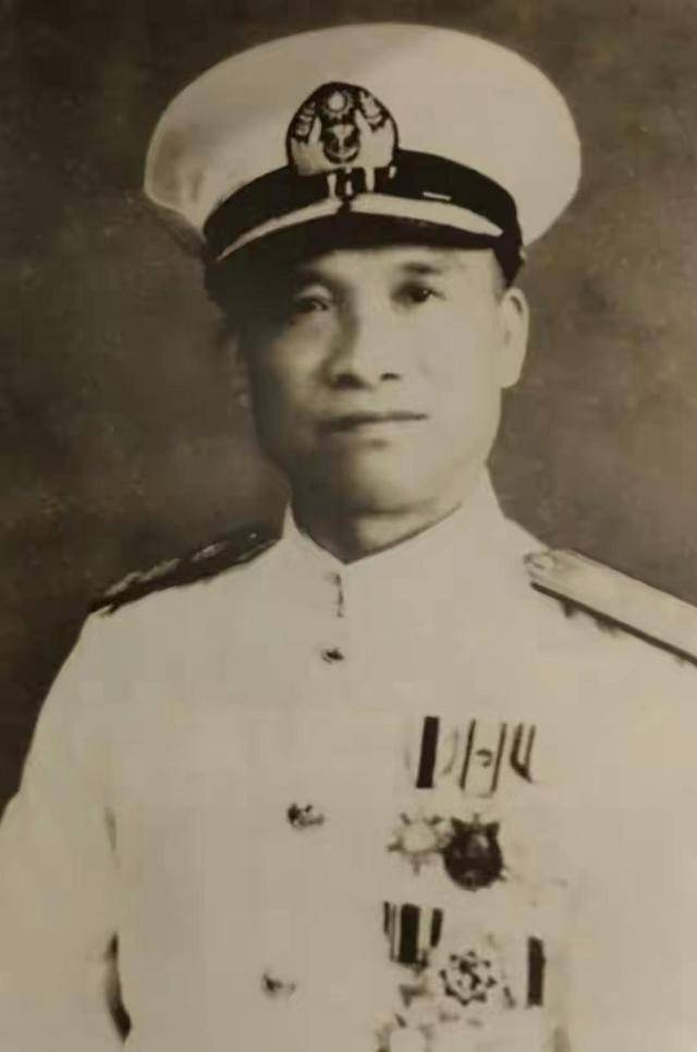 黄埔名将陈诚:抛弃未生育的原配,娶宋美龄干女儿,连生两女四子