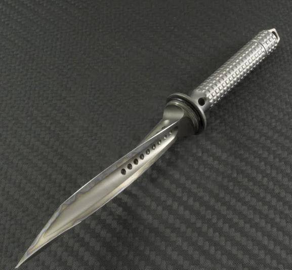 世界上最狠毒的军刀,用来清算俘虏,可轻易刺透防刺服