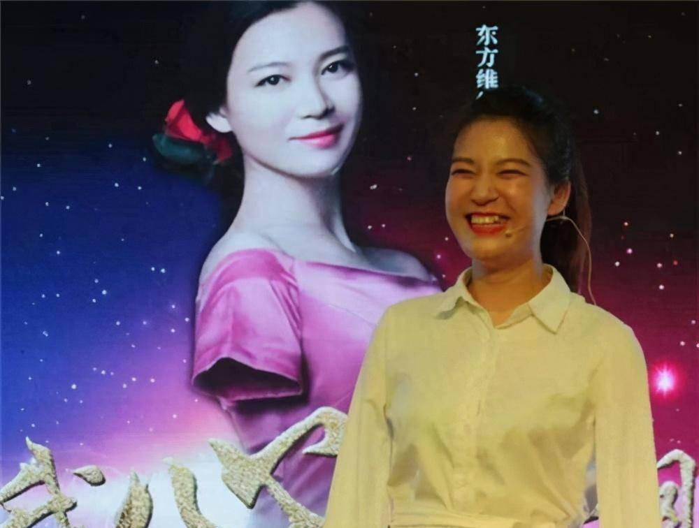 "无臂女孩"雷庆瑶晒照被劝谈恋爱,本尊回怼:有男友就不累了?