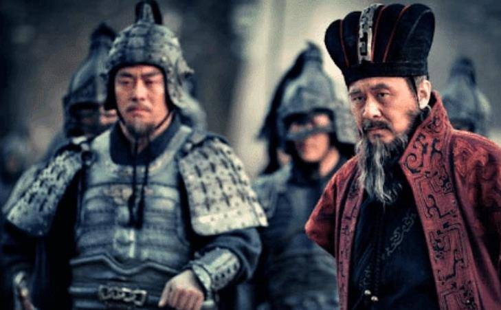 父亲被张飞斩杀,母亲被曹操霸占,他长大后成一代猛将,名字耳熟