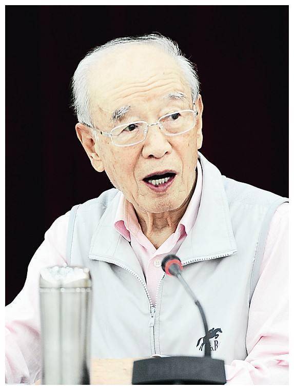 李立功:13岁参加革命,58岁任山西省委书记,妻子少将,享年96岁