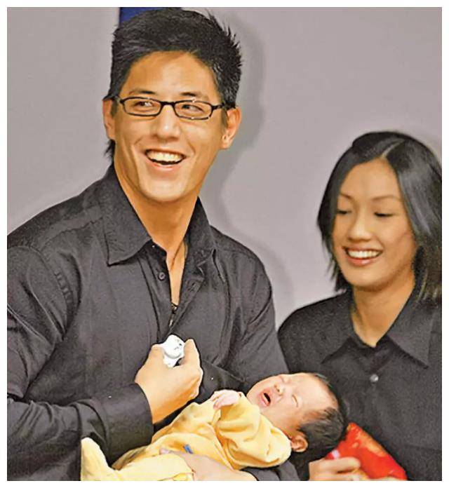 蒋家第四代蒋友柏,"完美贵公子"形象崩塌,自言:性格分裂严重