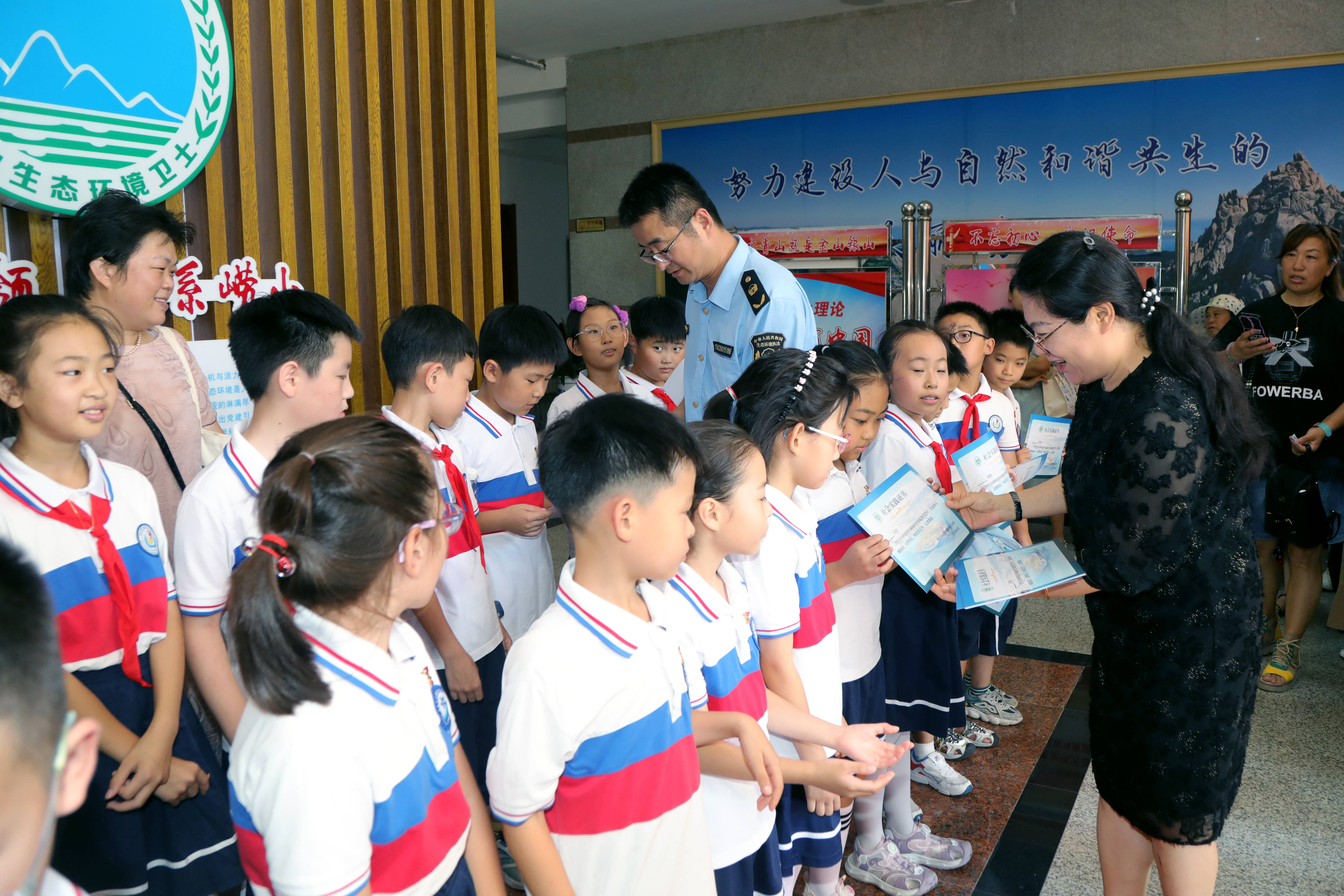 我们也欢迎更多的中小学生能走进