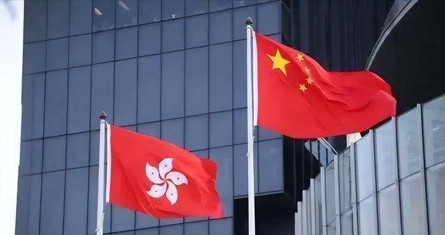 1997年香港回归场景如何,彭定康无法言喻,港督女儿哭到难以自已