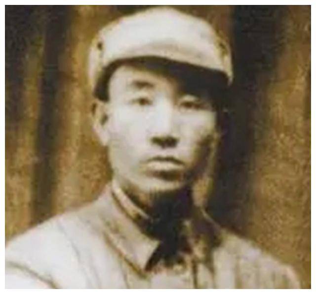 他曾担任聂荣臻的秘书,被康生陷害关押7年,后来任北京市委书记_郑天翔