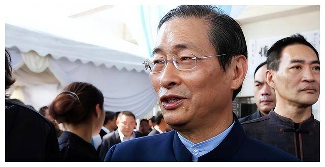 张安乐:台湾黑帮大佬高举和平大旗,帮内口号是"和平统一"