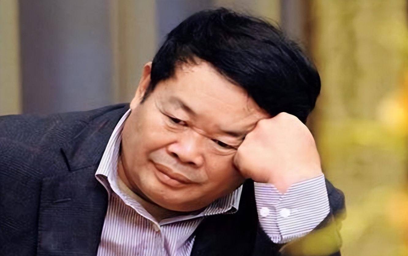 "玻璃大王"曹德旺:曾想和妻子离婚,妻子一句话令他回心转意_母亲_曹家