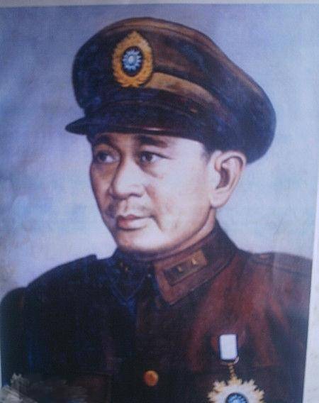 最能逃生的国军司令,8万人覆没竟能只身逃跑,后儿子成著名影星