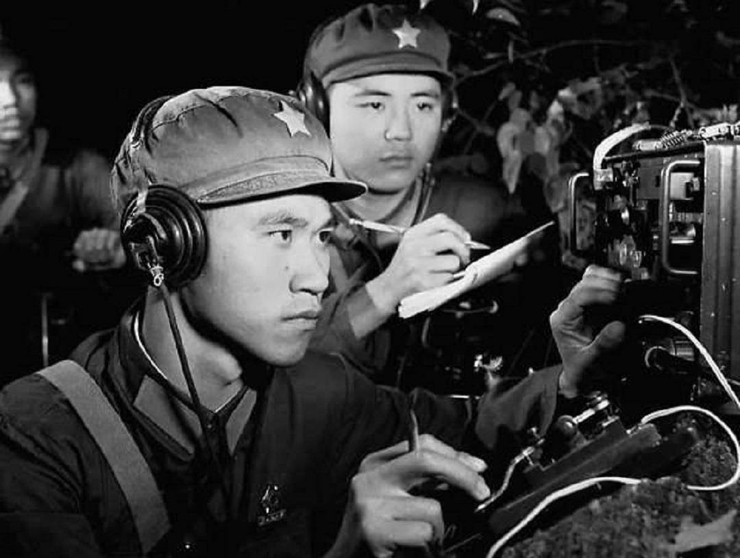 因为通讯兵培养很麻烦,那时候的通讯兵可不是现代的接线员,他们必须
