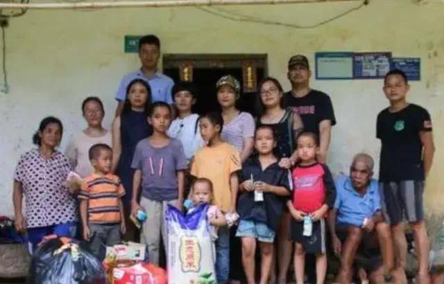 "超生游击队"真实事件:21年生下15个孩,妻子生产细节让人心疼