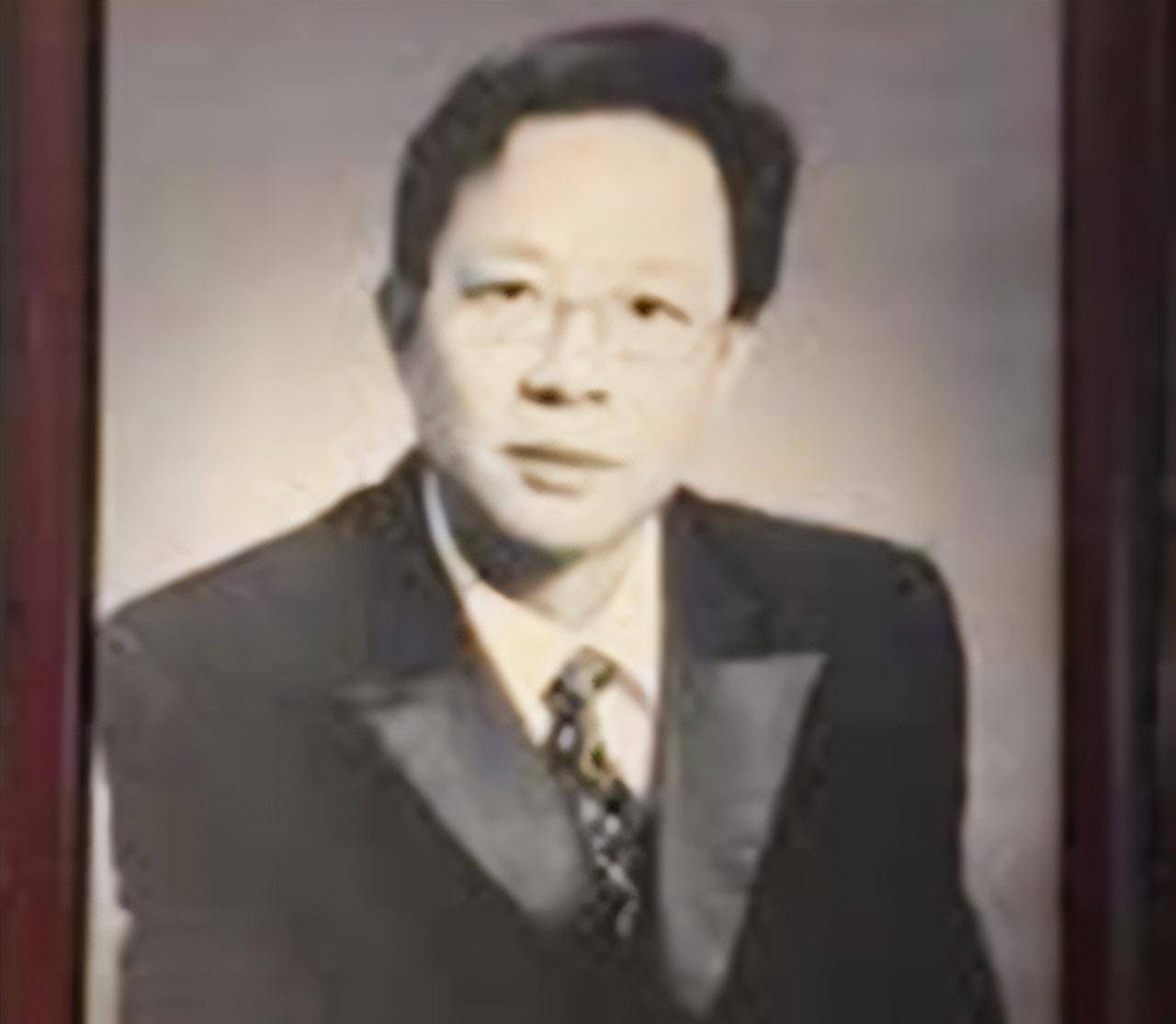 孟林:被称为存活最久的艾滋病人,他带着自己遗像,活了十几年