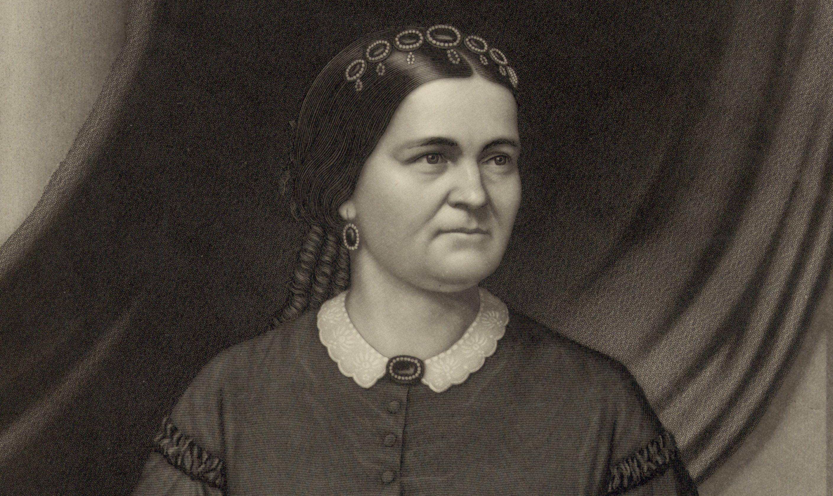 也许是为了家庭和睦,她的父亲将她送到了谢尔比女子学院,在那里她接受