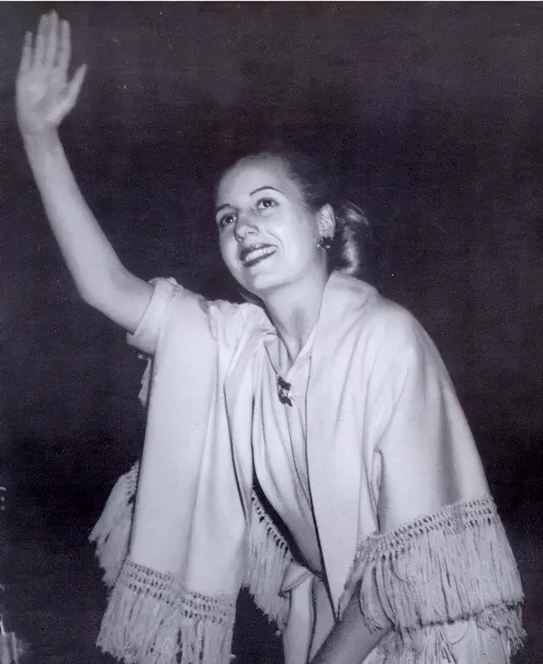 "阿根廷玫瑰"艾薇塔:美艳又卑微的风尘女,27岁逆袭为第一夫人