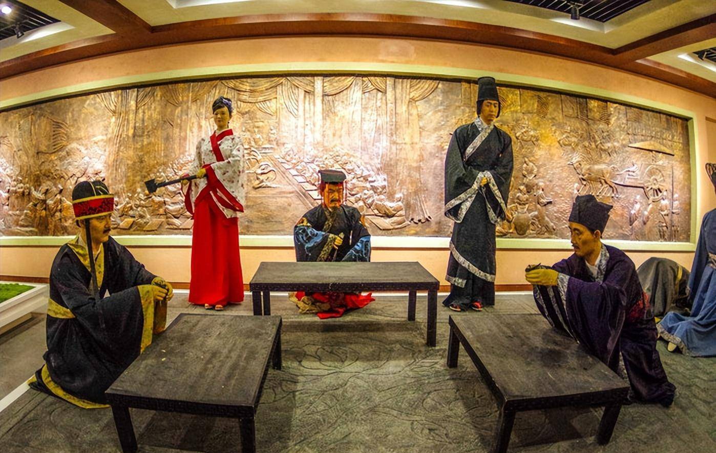 "同时,在这场兄弟争斗中,丧命的还有刘裕,刘隆,刘安国,刘钦,刘锐,呼延