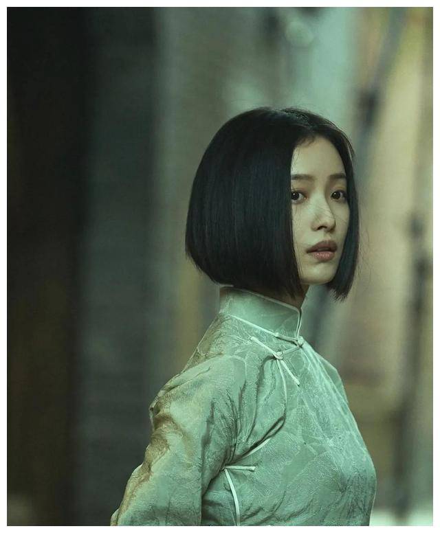 53岁张作霖刚咽气,35岁五姨太就涂脂抹粉,吹吹打打迎日本人进门