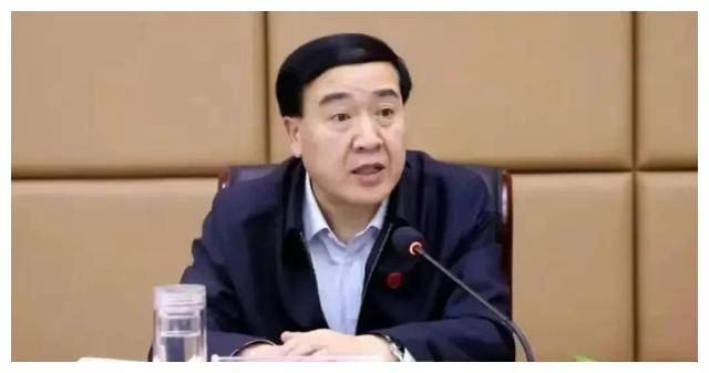 史上最窝囊的州委书记,竟然喝酒喝死了,难道喝的是假酒?