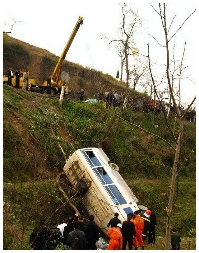 23年前贵州缆车失事,2岁孩子失去父母后被韩红收养,如今怎样了