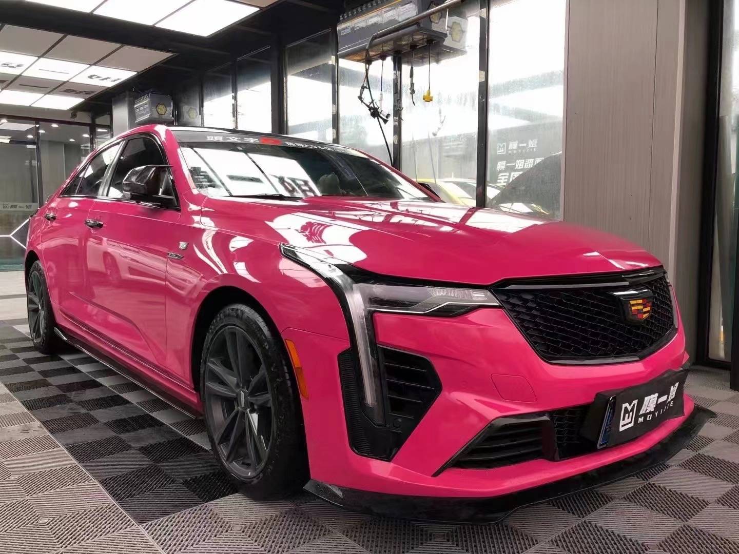 凯迪拉克ct4改色甜菜根紫,温暖红与深邃紫,个性与魅力的融合