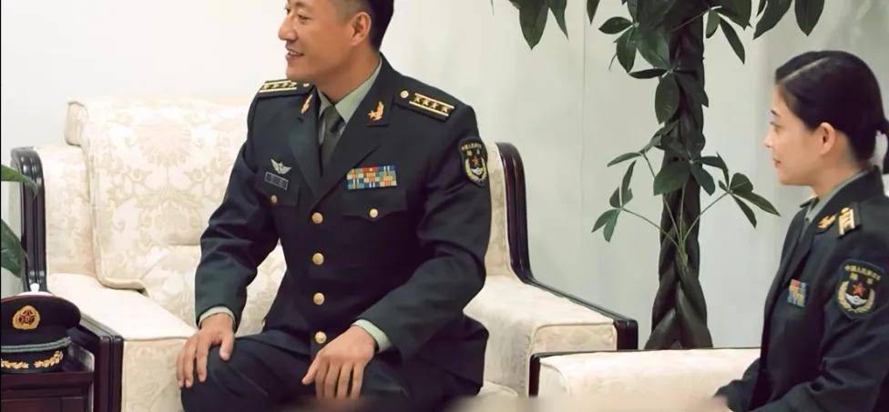 蓝军出击:山豹旅旅长韩鹏是大校,为何政委佟菲只是上校
