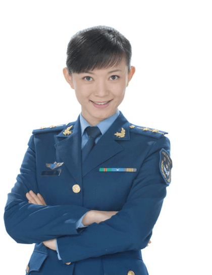 她是中国最漂亮女将军,24岁成国家一级演员,却嫁给了"劳改犯"