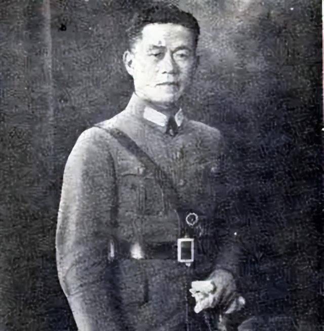 48年黄百韬兵团被全歼,黄百韬兵败自杀,死前不甘道:我有三不解