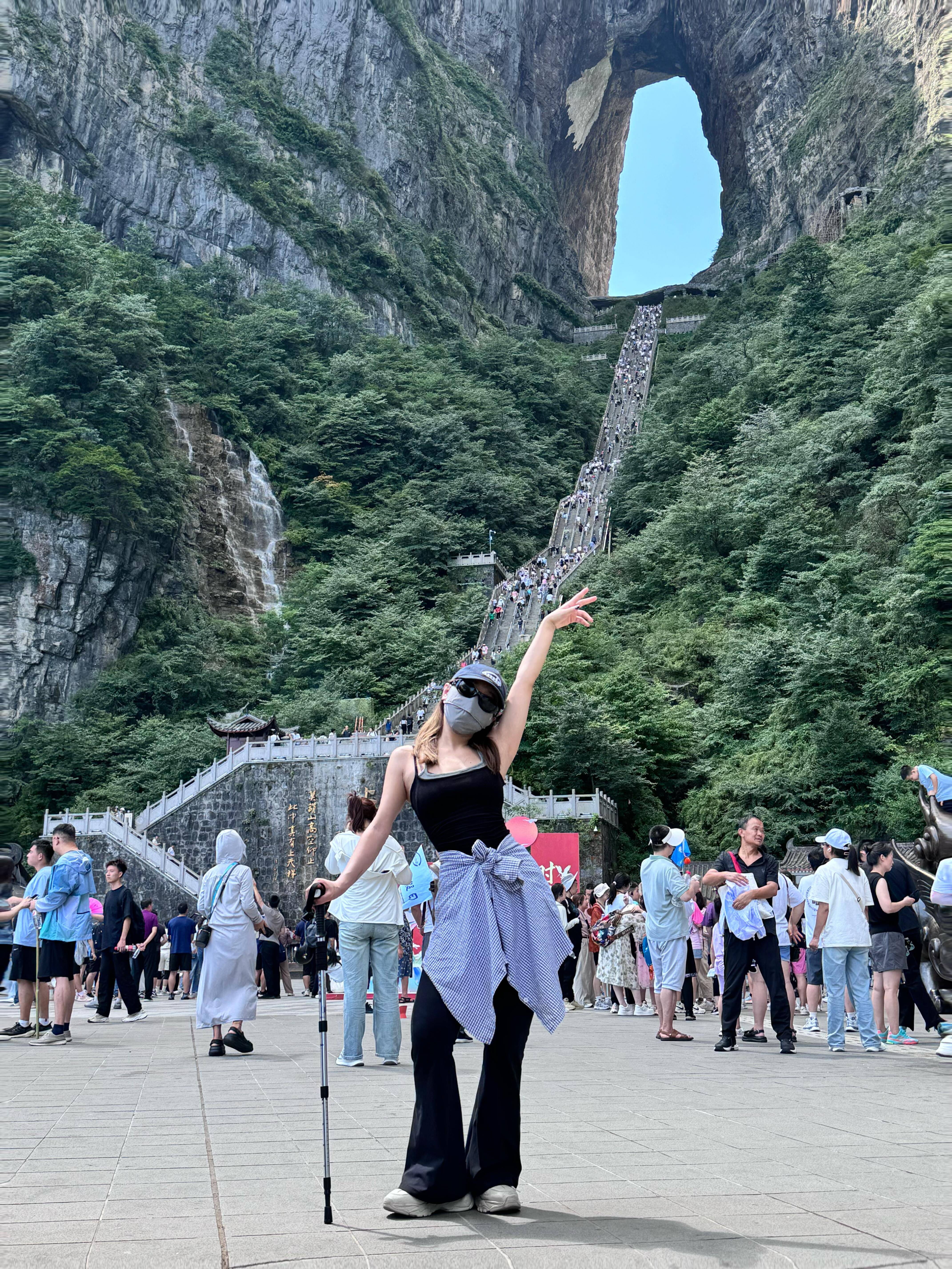 张家界旅游攻略温馨提示提前规划:建议提前规划行程并预定门票和住宿