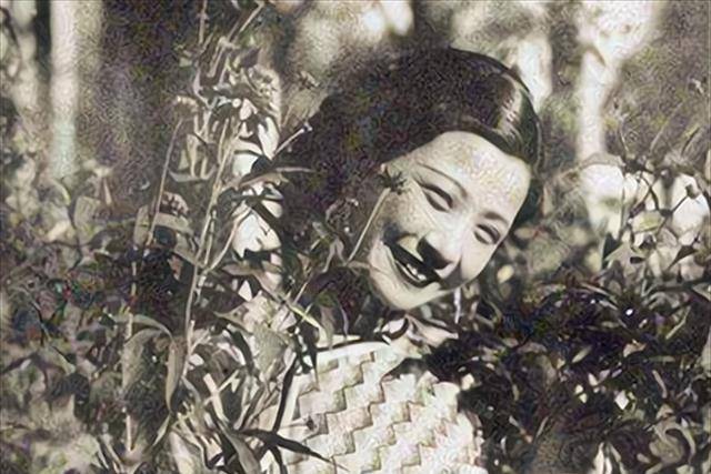 旧上海知名交际花:挺着大肚子被丈夫抛弃,生下一闻名全国的女儿