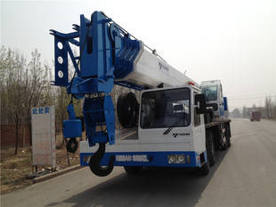 讲下宣城13吨吊车出租多少钱