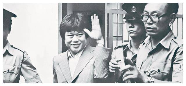 这个香港14k老大,金钱情妇无数,巅峰时曾控制过欧洲黑帮