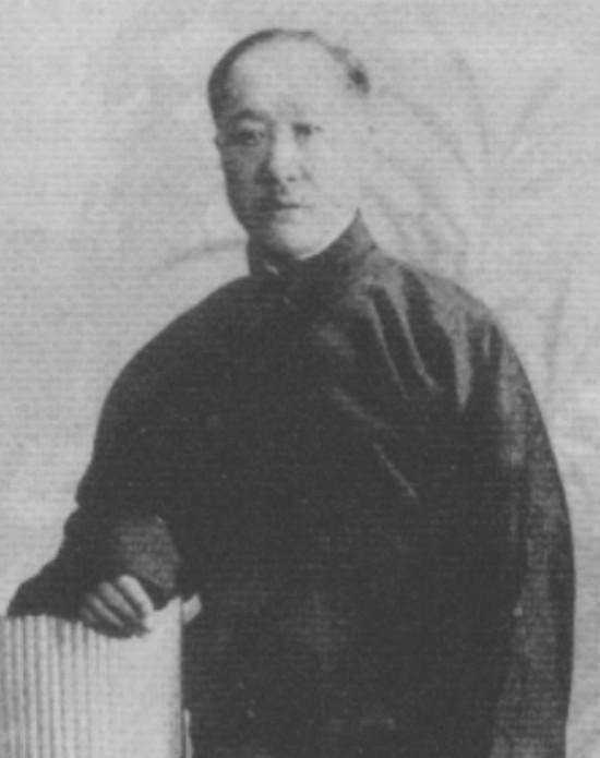 载沣贵为摄政王,为何主动辞职,为何如同彻底销声匿迹了一般?