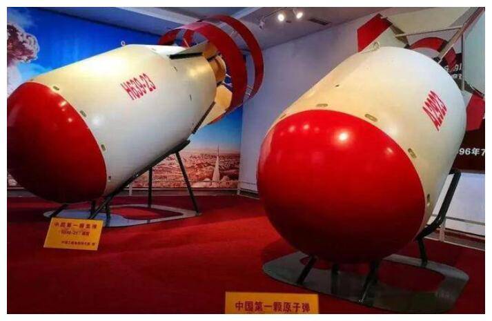 64年中国原子弹爆炸成功