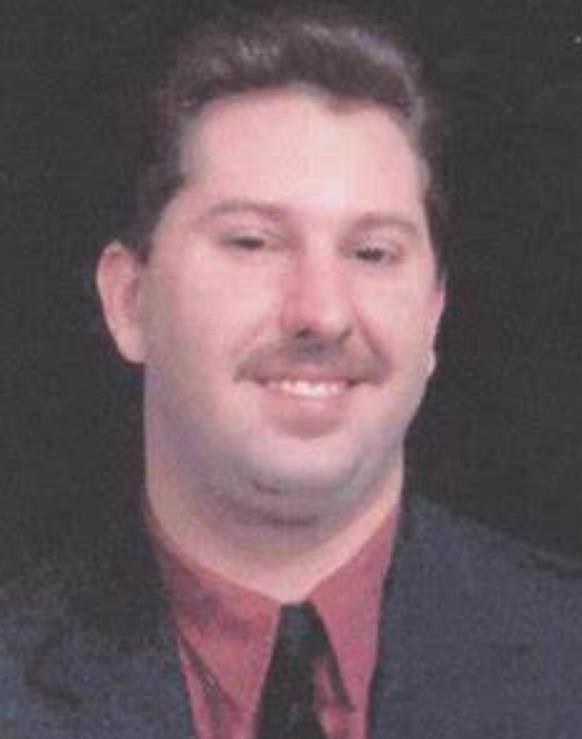 索菲亚·希尔瓦_警方_卡尔