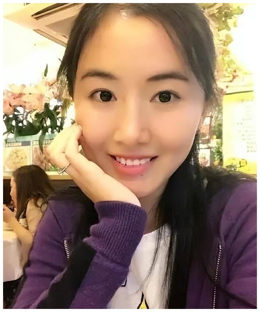 翟欣欣结婚照图片