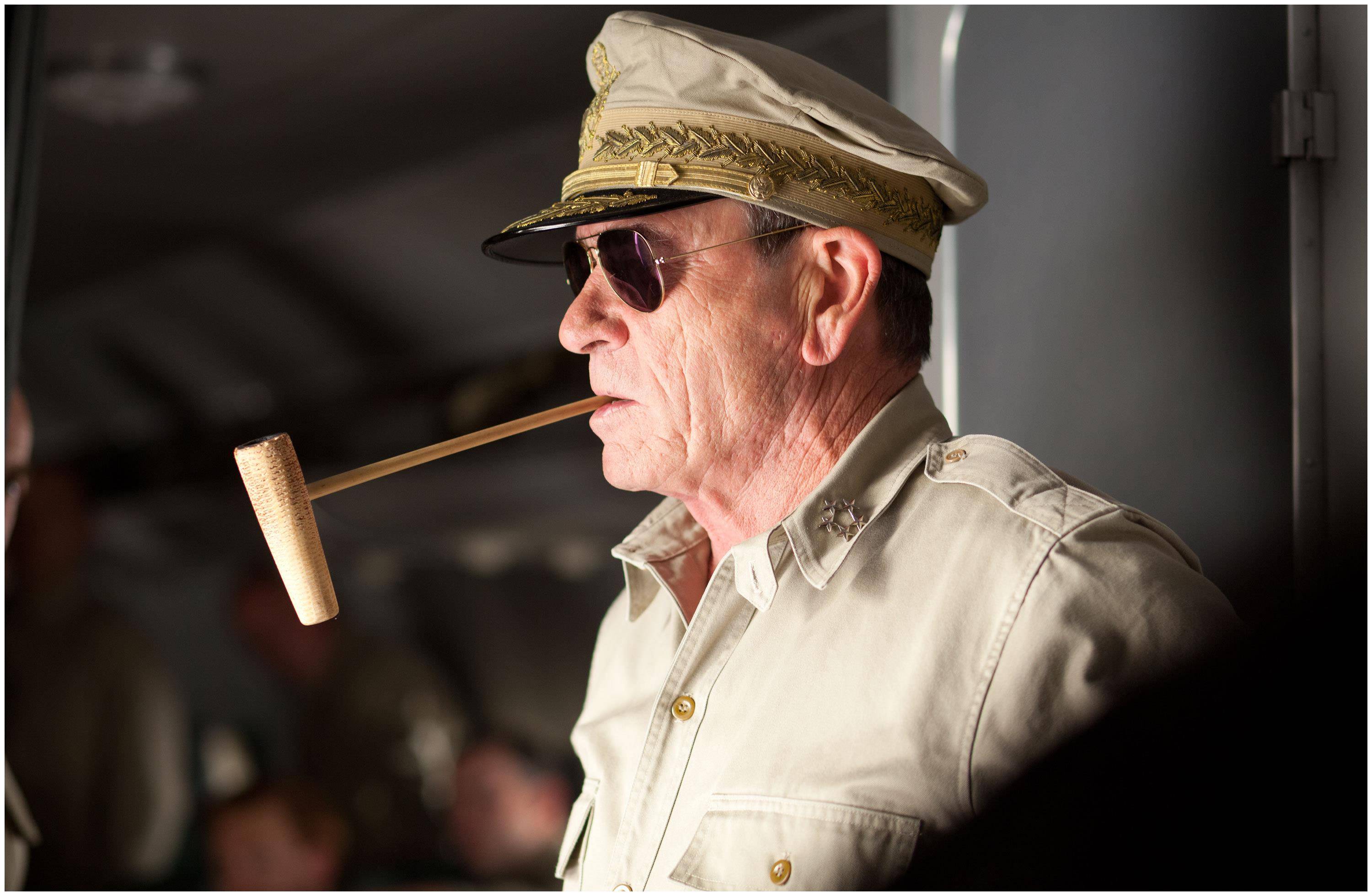 这是美国军队最高级别的将领,美国能授予他五星准将的荣誉,足以看得出