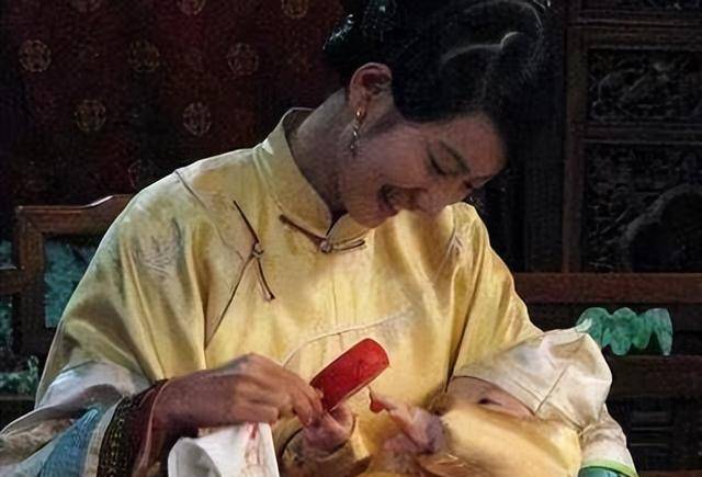 在古时候穷苦人家生下了孩子之后,如果母亲奶水不足,则会用米汤或者是