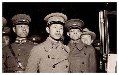 代蒋受过?张学良1933年被迫下野再分析,实情并非如此