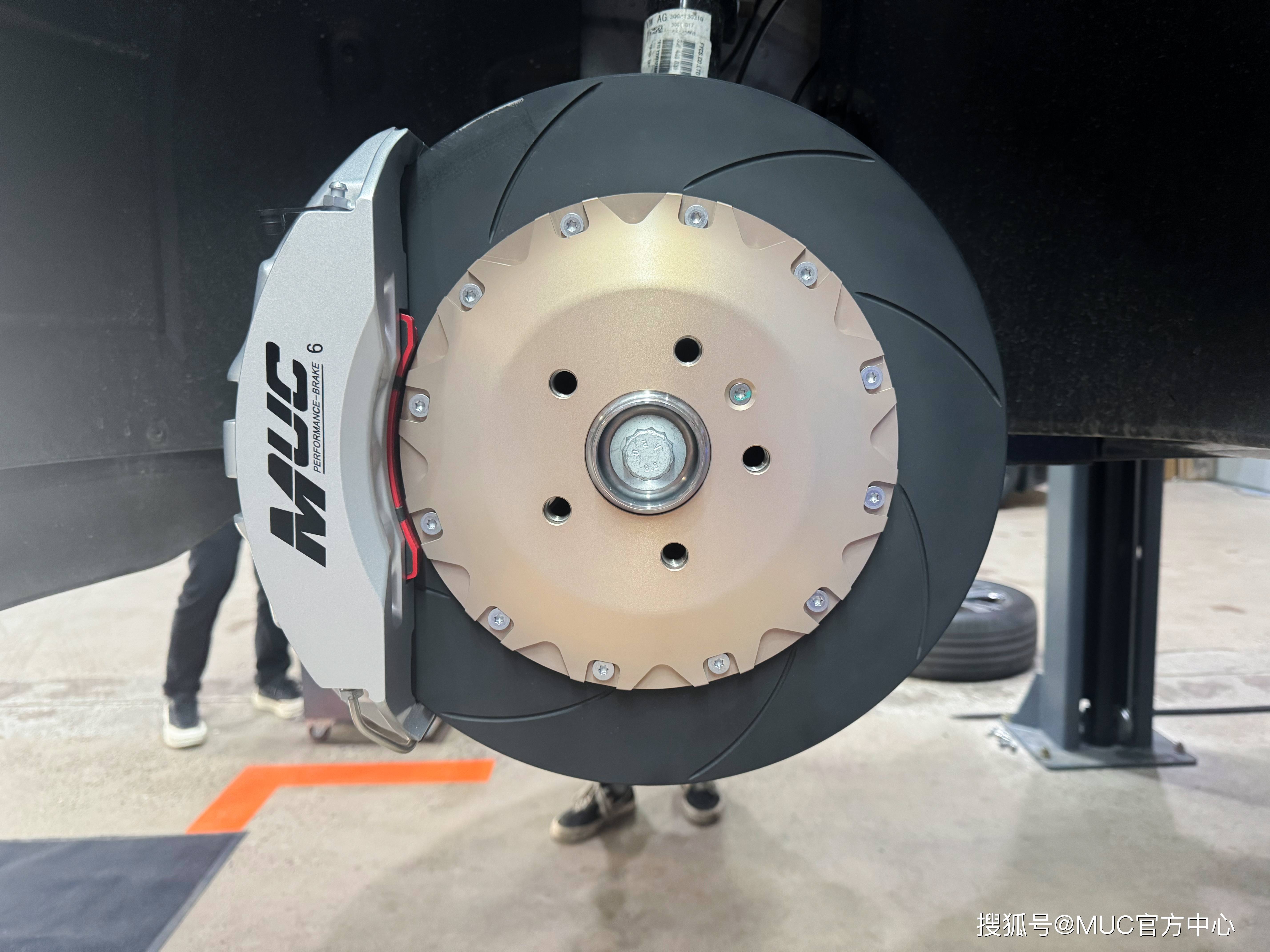 OEM AZ9100443310 Caliper Assembly