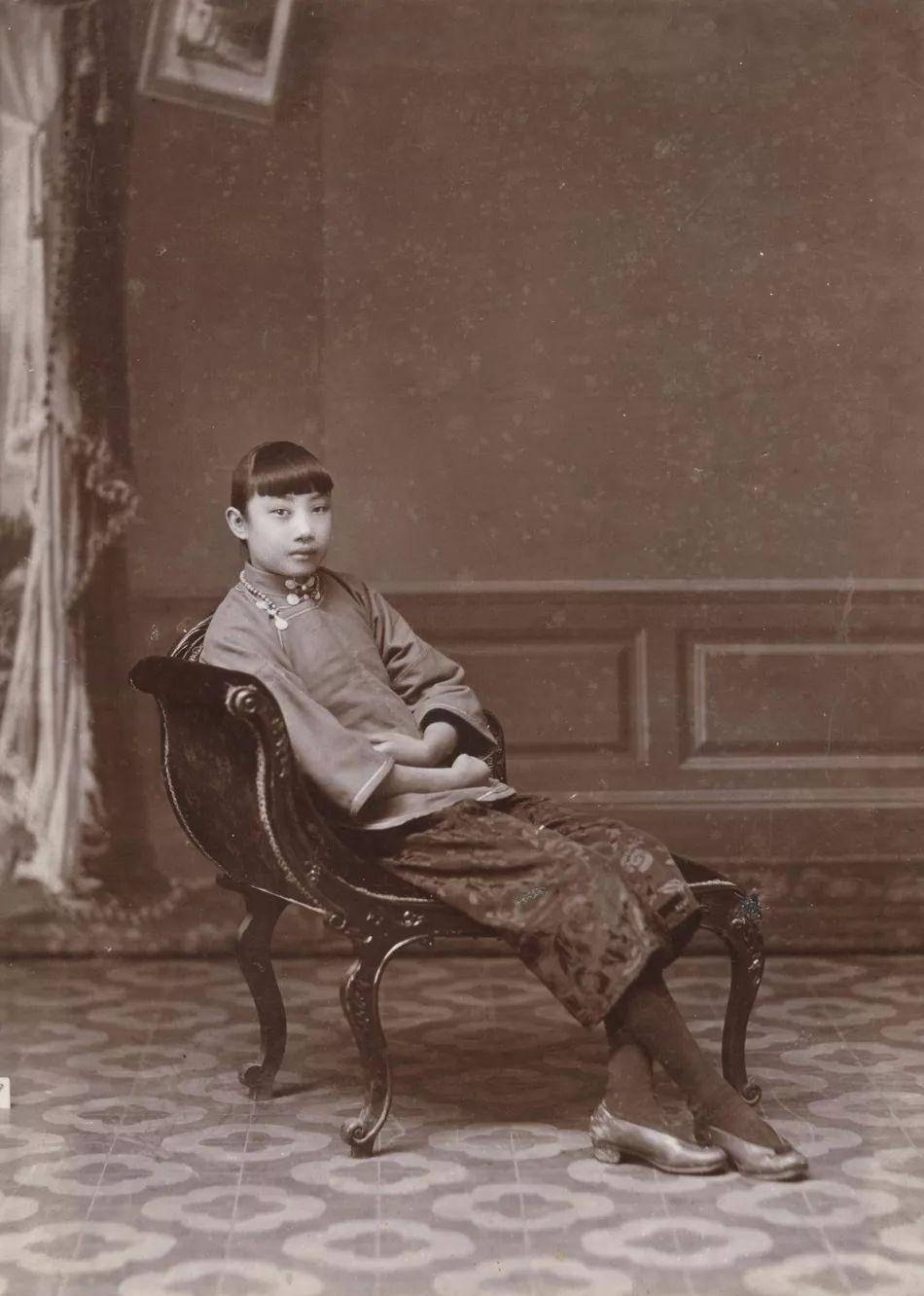 图片[3]-错误的婚约，红颜祸水，中年丧夫，世事梦一场，破茧81年，她终成蝶-华闻时空