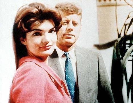 肯尼迪遇刺,遗孀改嫁62岁希腊船王,晚年绝口不提前夫