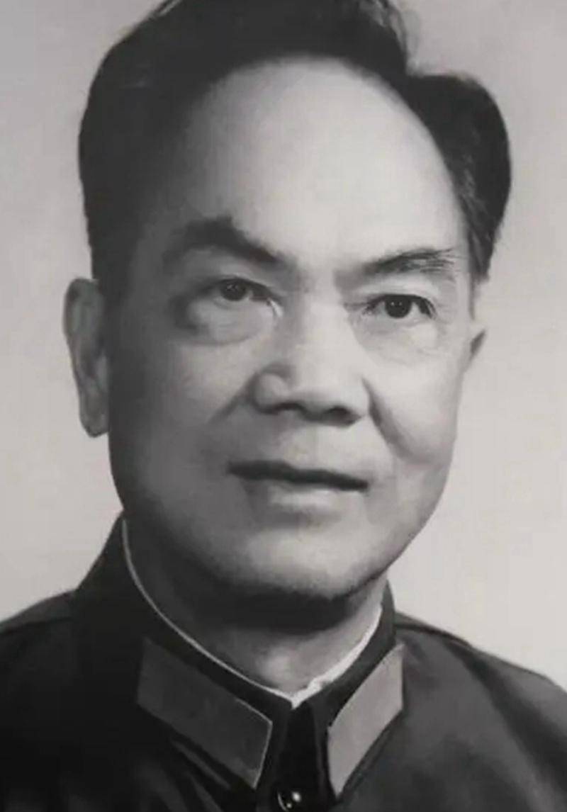 他曾担任广西省委书记,1957年被撤职,复出后担任农垦部部长