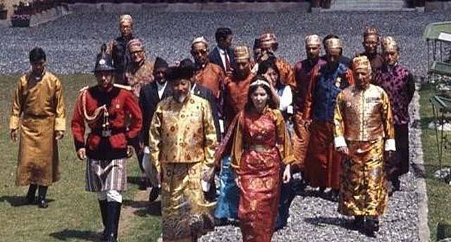 锡金末代公主一生为复国奔走:落魄时携3子住小平房,与妹妹创业