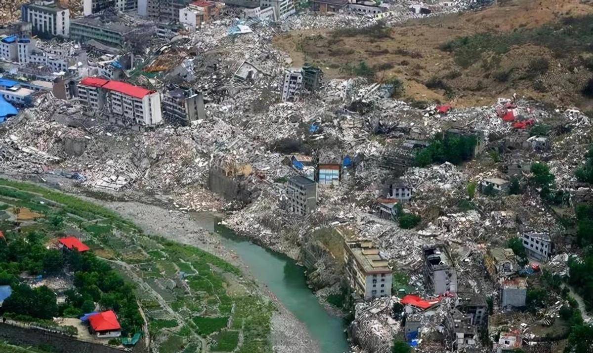 汶川大地震高清完整版图片