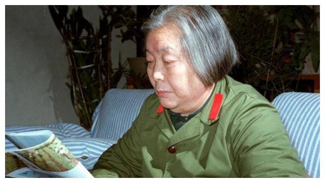 19岁的她嫁44岁的刘伯承,生下7个孩子,晚年却连一顿饭也请_汪荣华