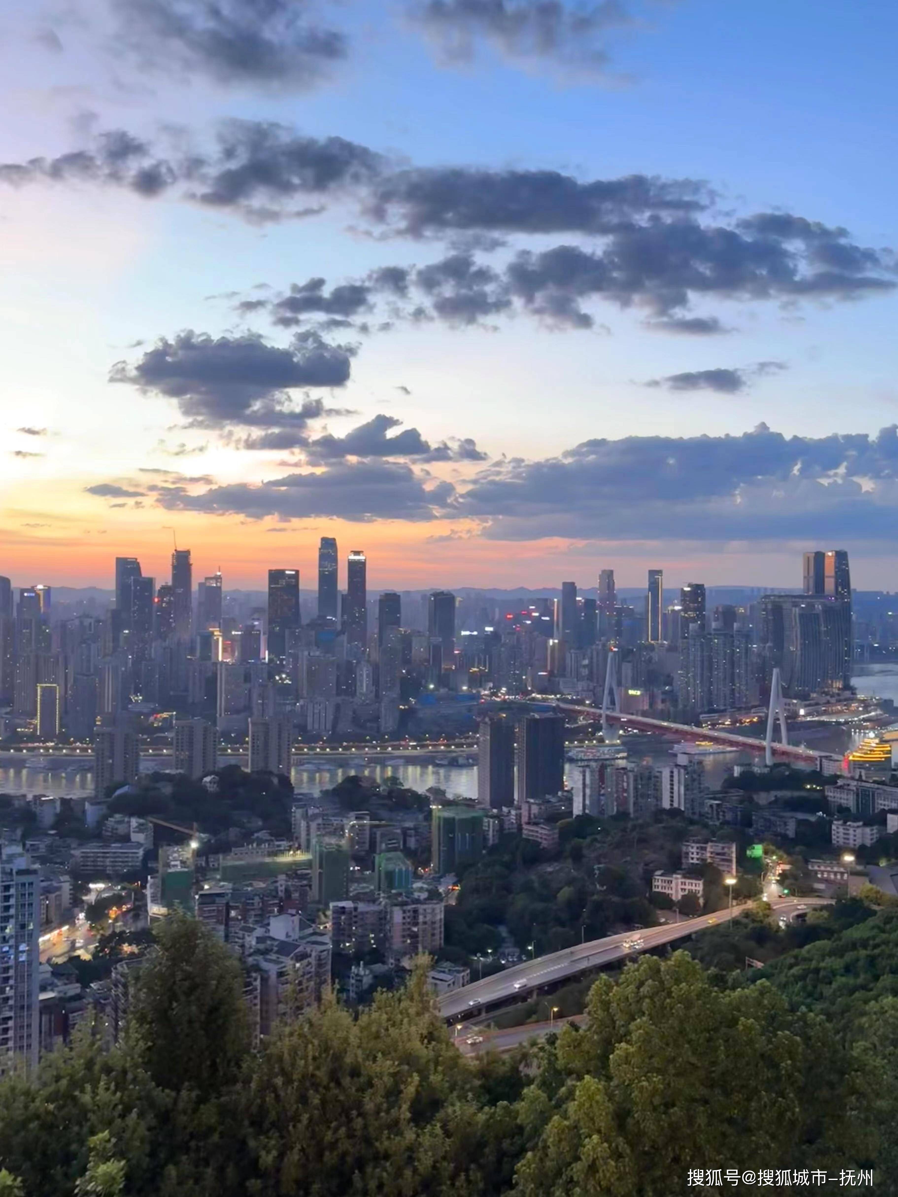 去重庆旅游需要多少钱预算,重庆当地报团多少钱一个人