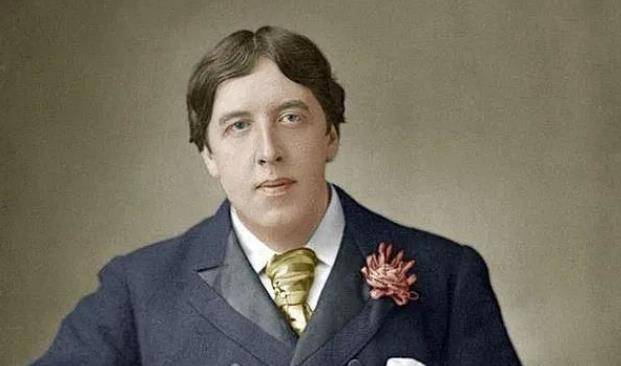 著名金句王王尔德:因生前的一句话,墓碑吸引无数少女献吻