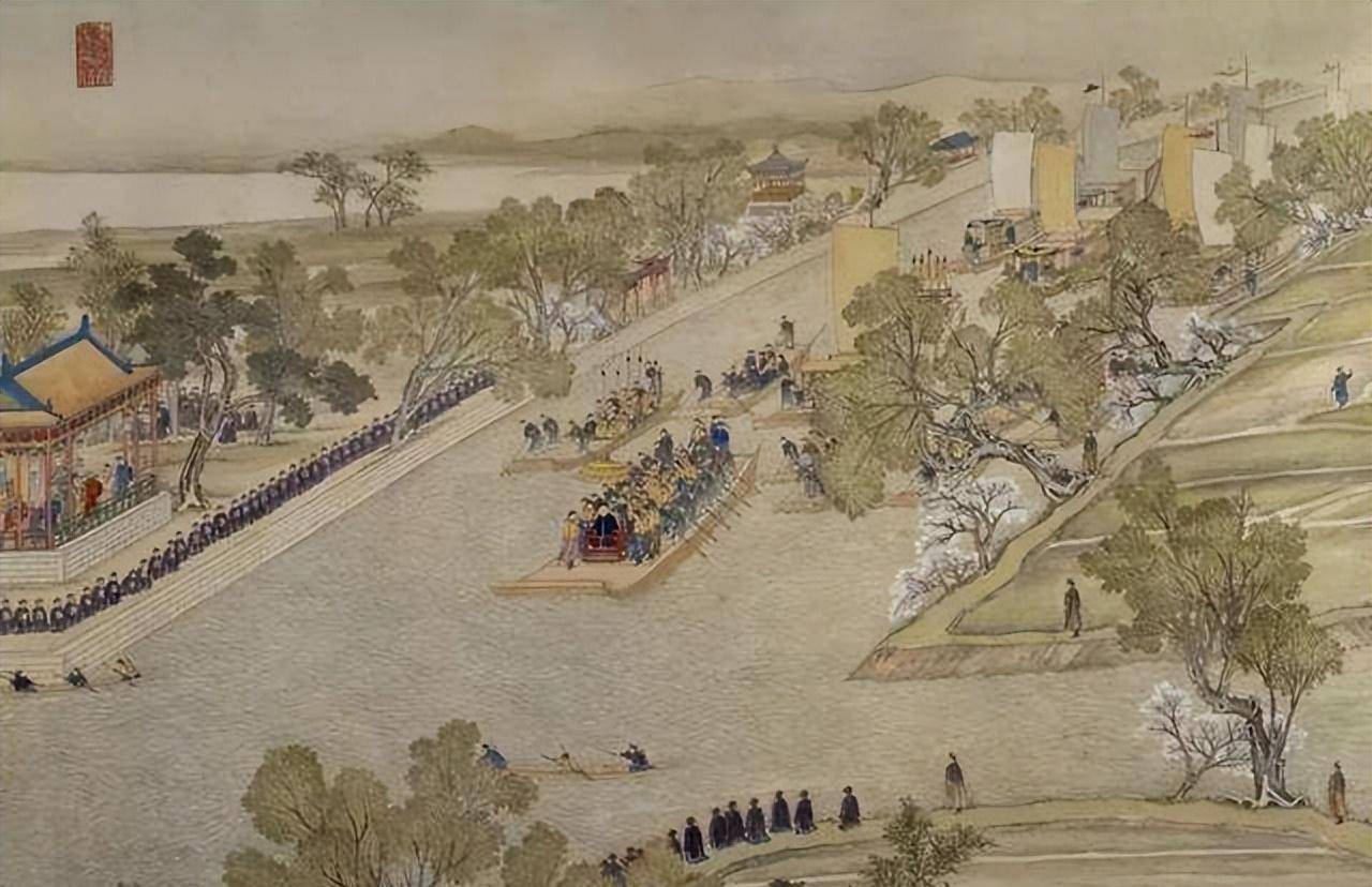 他自诩"十全老人",六下江南,广建造富丽堂皇的江南园林,邀上千人随皇