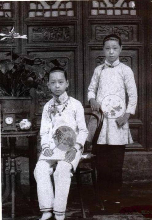 的张爱玲,后母狠心掌掴,生母晚年:我无所谓真相_黄素琼_张志沂_母亲