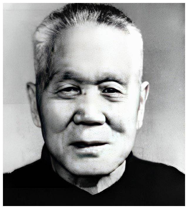 他曾任山东省委书记兼大军区政委,德才兼备的他在46岁任山东省副省长