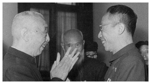 时隔三十七年 鹿钟麟将军与溥仪相见:景山没有大炮 那是吓唬你的