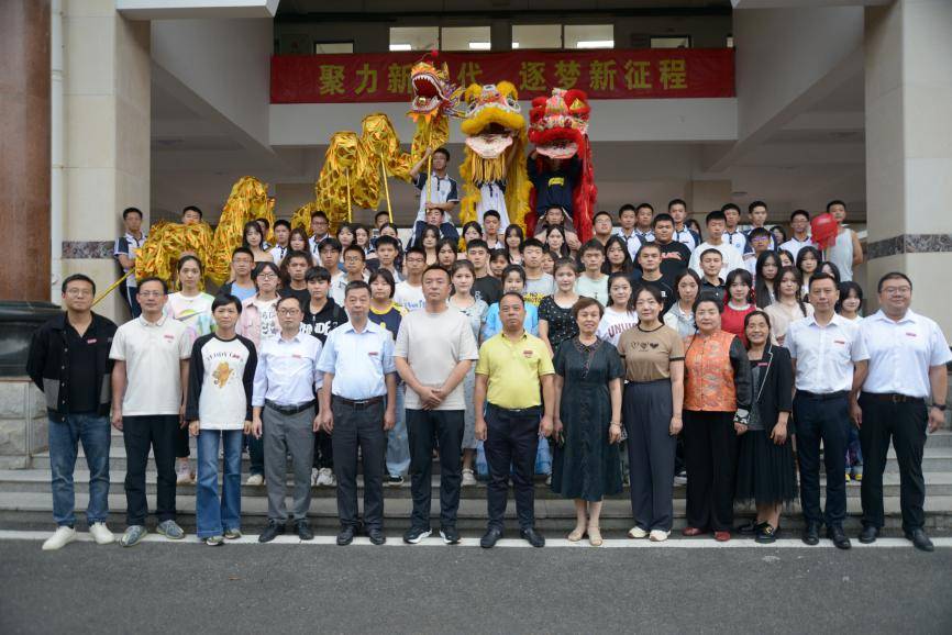 新疆学生福建研学：闽昌两地职教交流盛事，十天的闽昌职教交流：新疆学生的福建研学体验